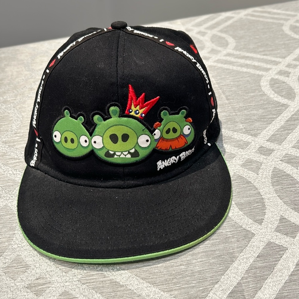 ANGRY BIRDS ROVIO EMBROIDERED BLACK GREEN PIGS SNAPBACK HAT CAP